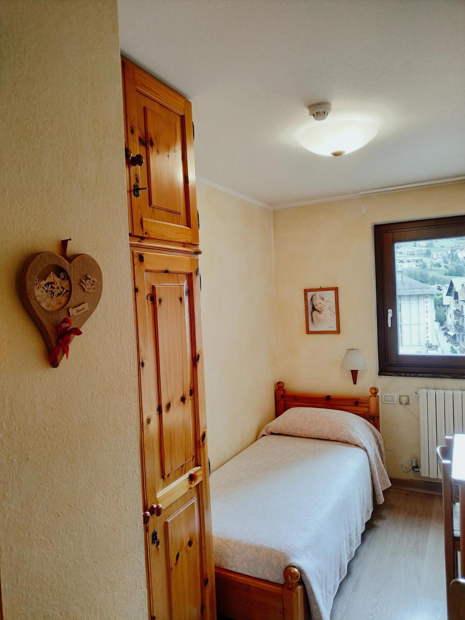 Hotel Silene Parking And Garage Bormio Kamer foto