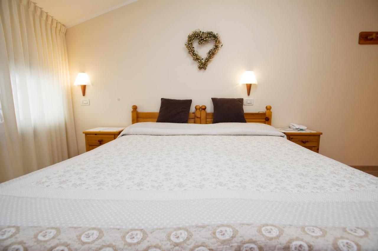 Hotel Silene Parking And Garage Bormio Buitenkant foto